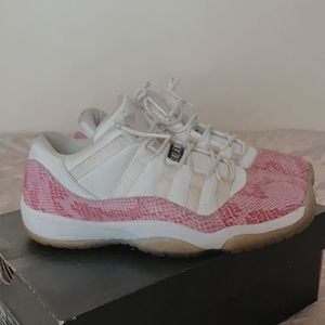 Air Jordan 11s snakeskin